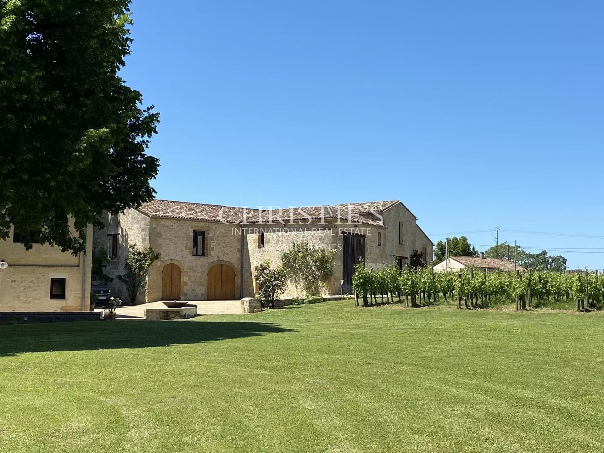 Beautiful 5.24 ha AOC Castillon - Côtes de Bordeaux Vineyard Estate