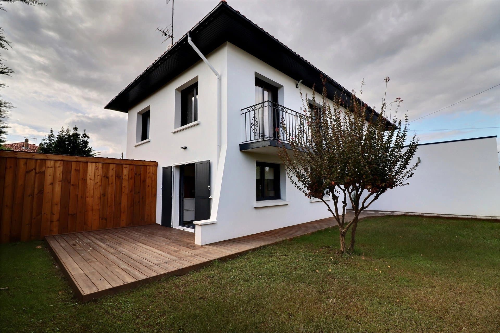 À VENDRE ANGLET - MAISON AVEC PISCINE