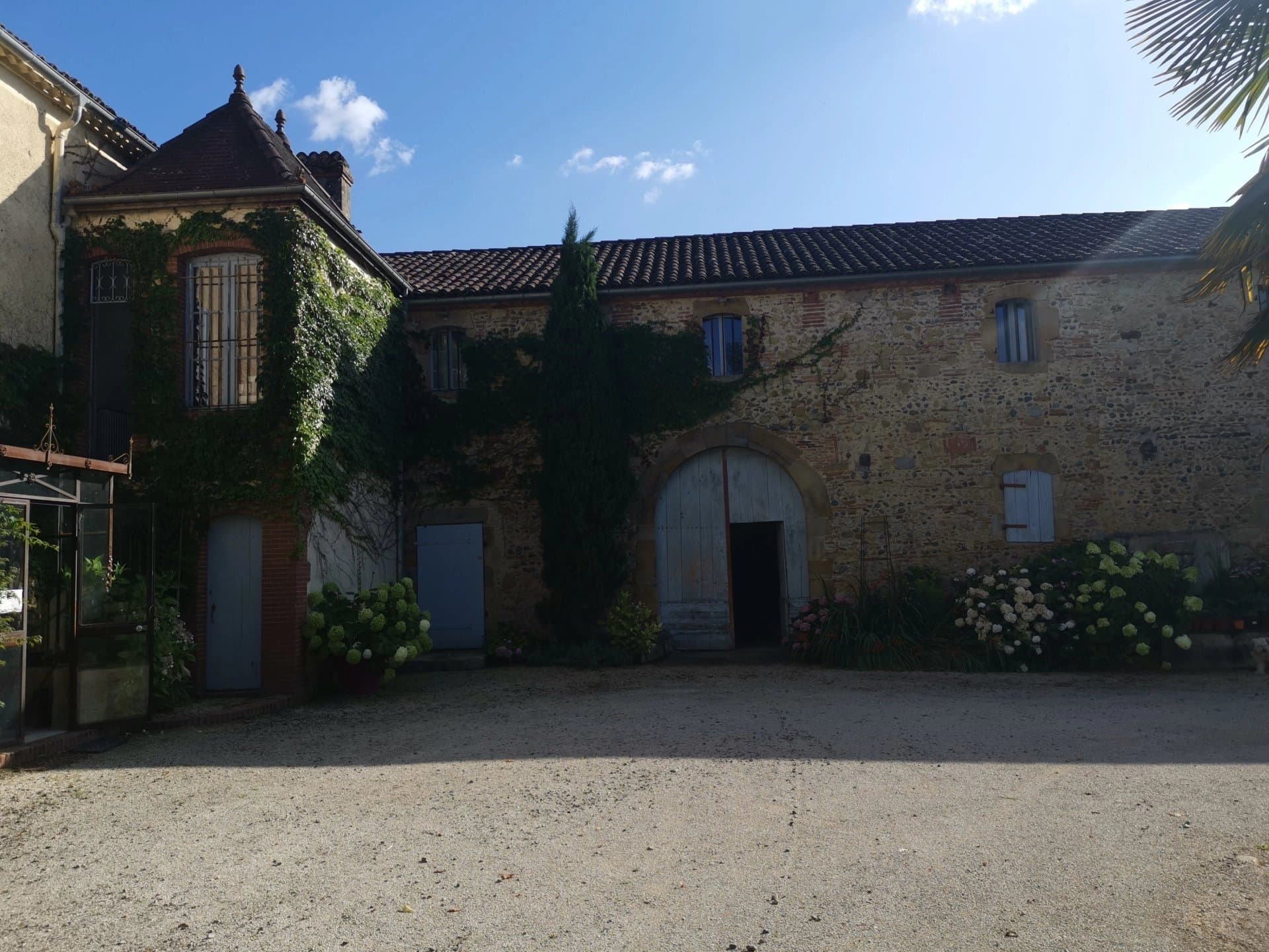 For sale Chartreuse located 20 minutes from Aire Sur L'Adour - 1hr 40 min south of Bordeaux