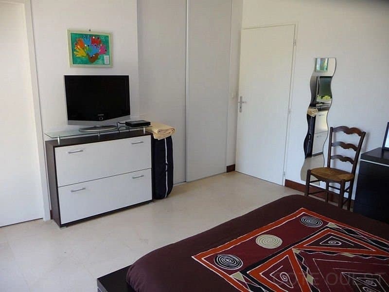 FOR SALE IN ARBONNE A CONTEMPORARY HOUSE WITH AN OPEN VIEW